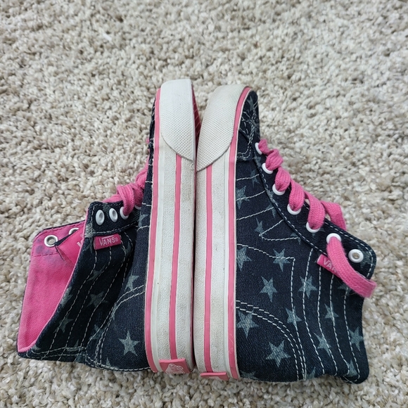 Vans - Picture 3 of 5